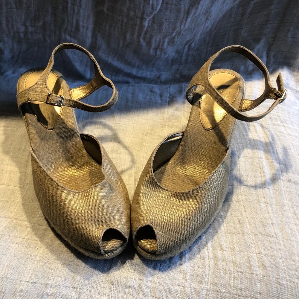 Ladies peep toe wedge sandals